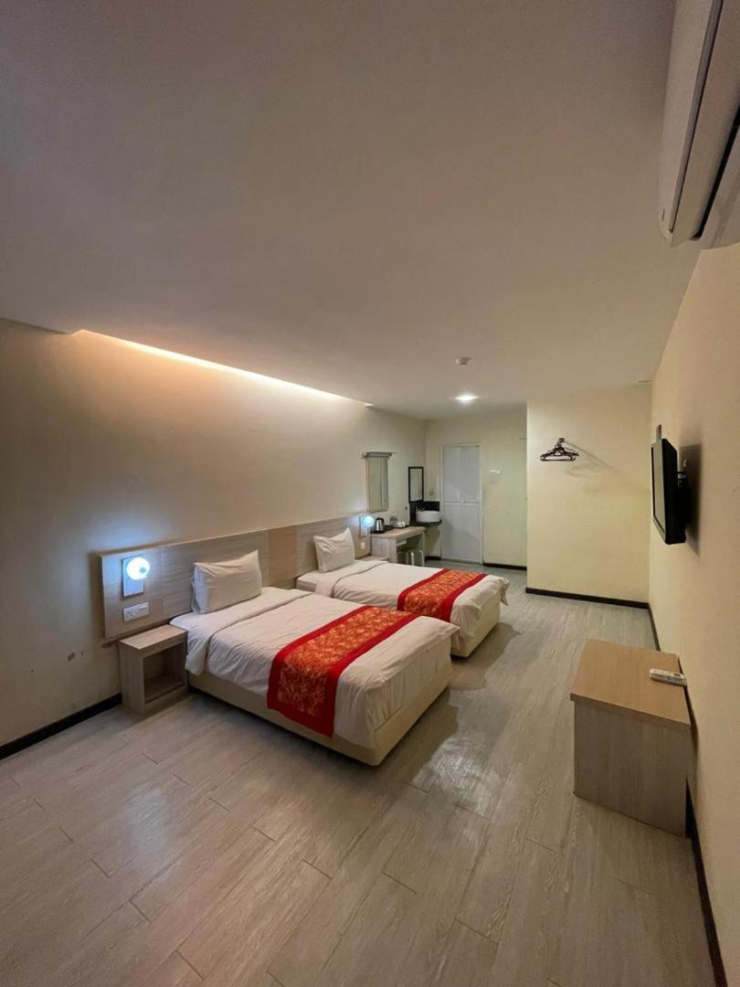 N&L Hotel Kuala Terengganu Exteriör bild