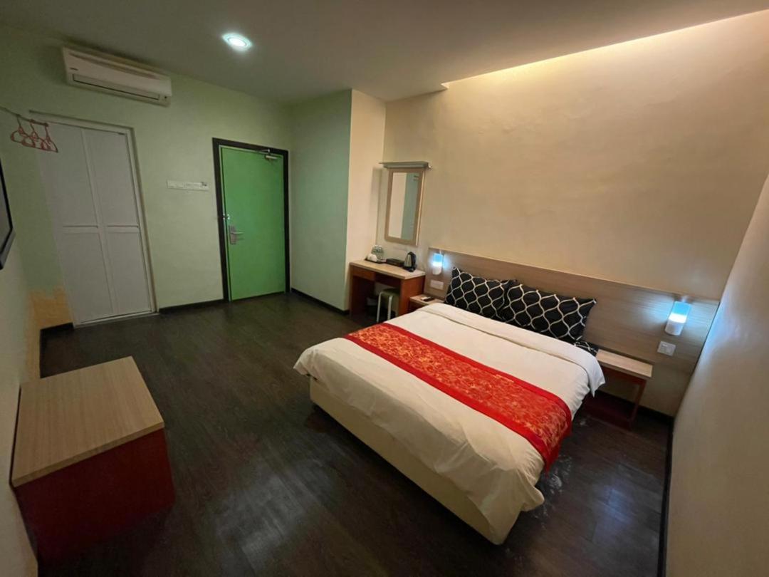N&L Hotel Kuala Terengganu Exteriör bild